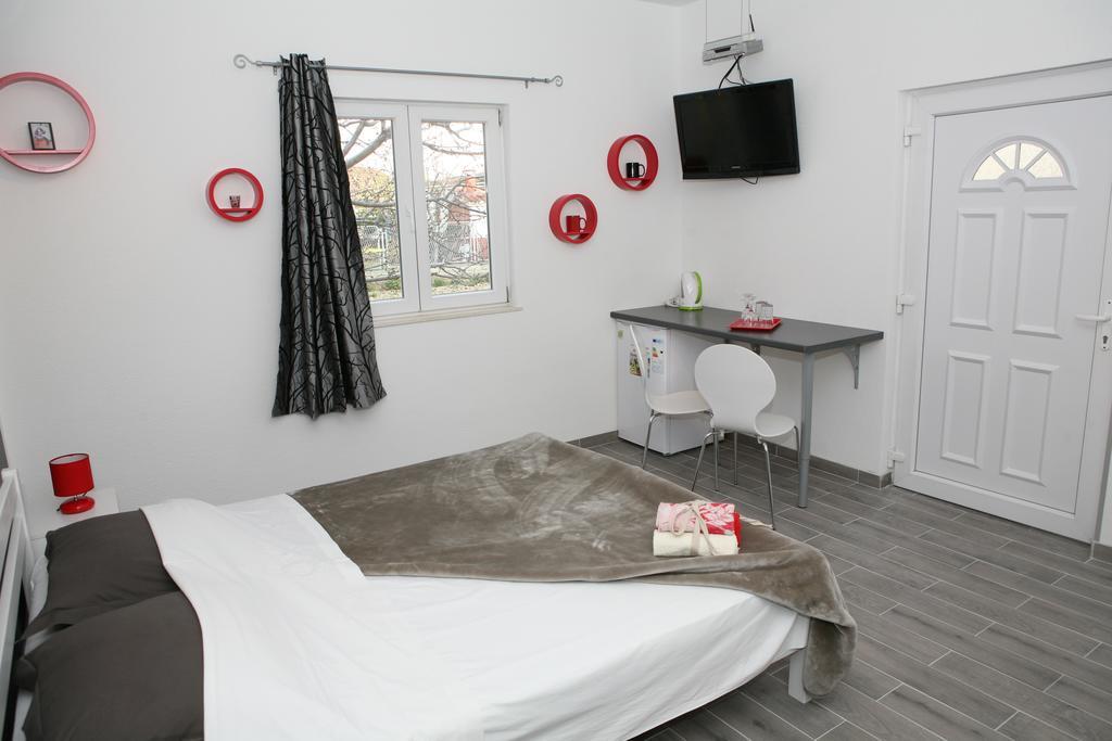 Apartments & Room Dijana Trogir Cameră foto